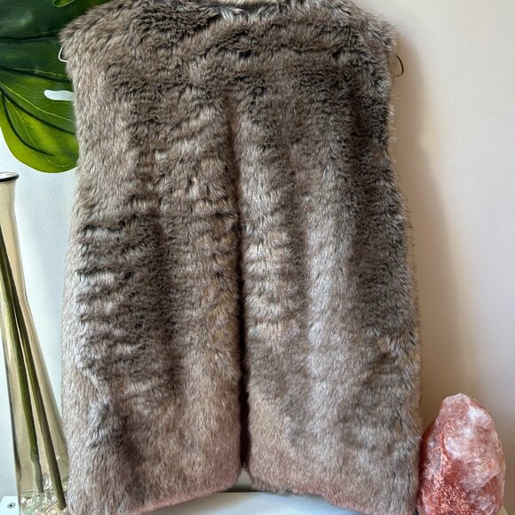 NWT Aldo Faux Fur Vest - Picture 7 of 8